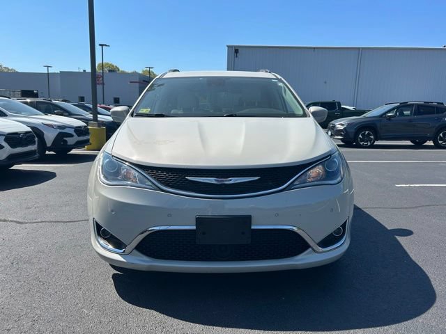 Used 2020 Chrysler Pacifica Touring-L Plus w/ Tire & Wheel Group FWD image 2