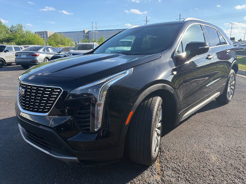 Used 2023 Cadillac XT4 Premium Luxury image 7