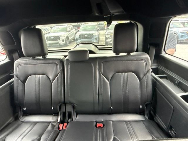 Used 2020 Ford Expedition Limited w/ Special Edition Package AWD/4WD image 9