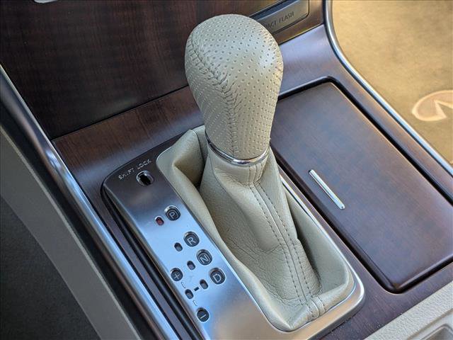 Used 2010 INFINITI M35 w/ Technology Pkg image 12