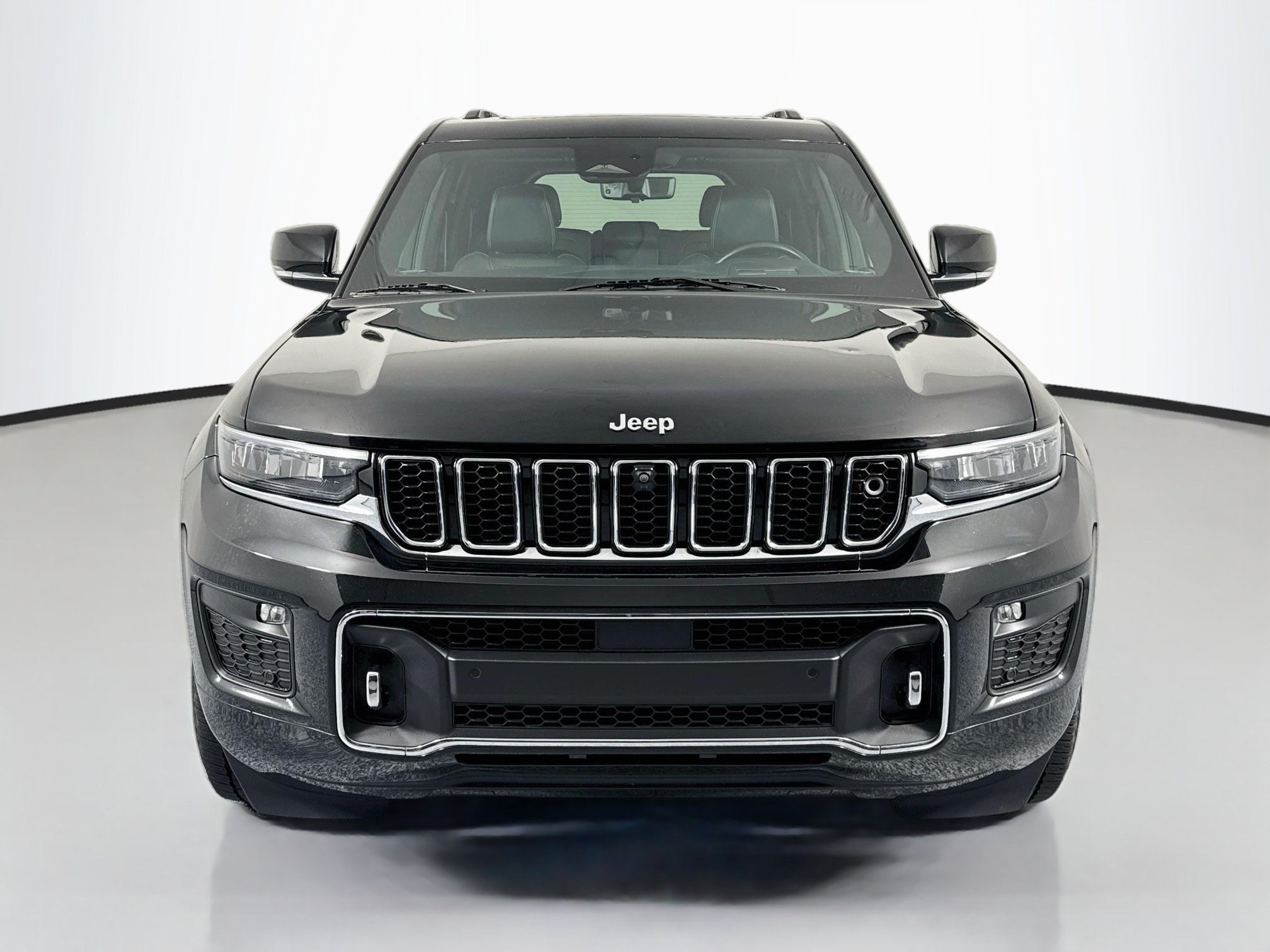 Used 2022 Jeep Grand Cherokee Overland w/ Adv Protech Group III AWD/4WD image 2