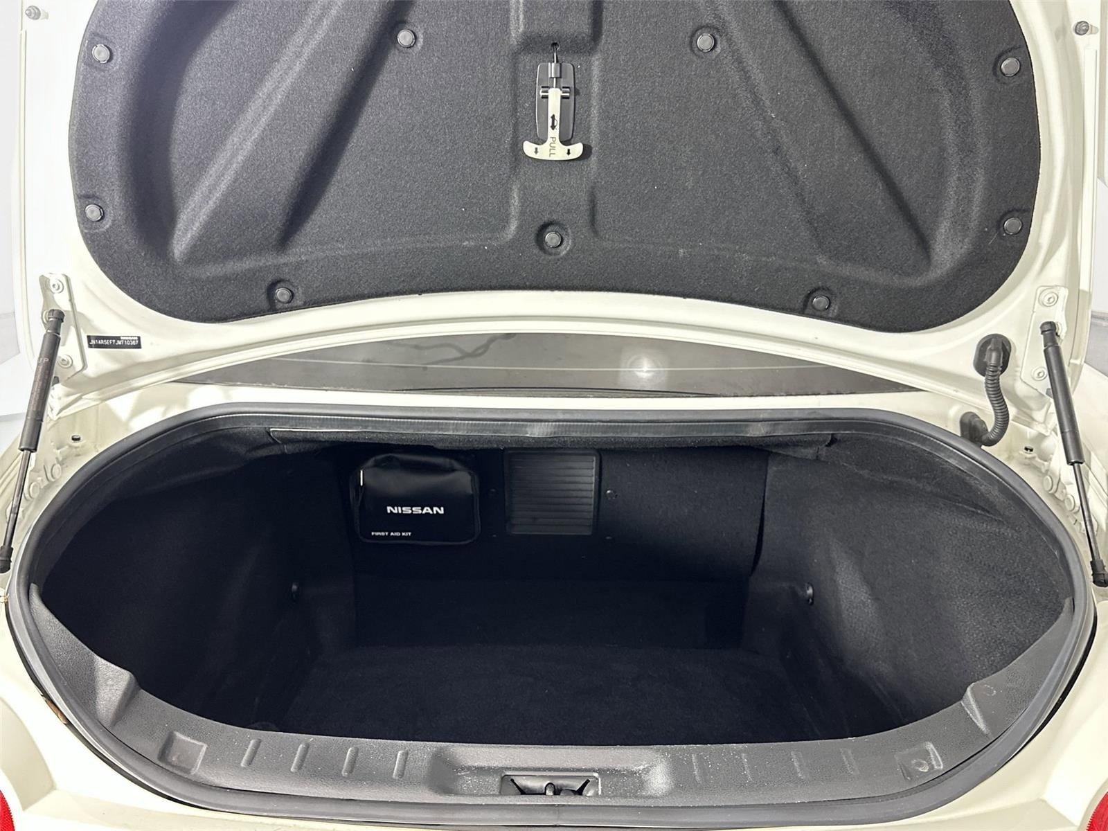 Used 2018 Nissan GT-R Premium image 23