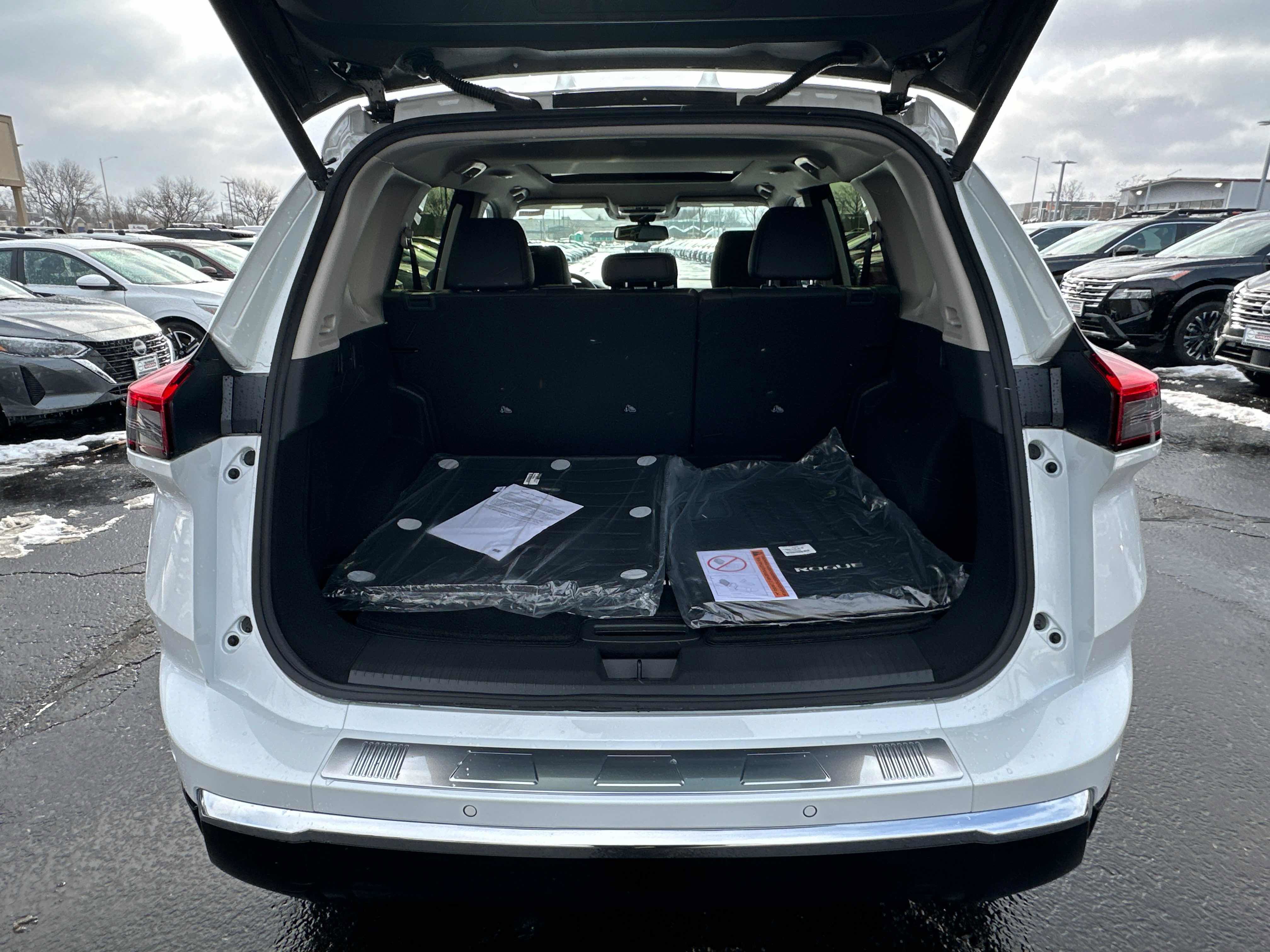 New 2026 Nissan Rogue Platinum w/ Tech Package image 16