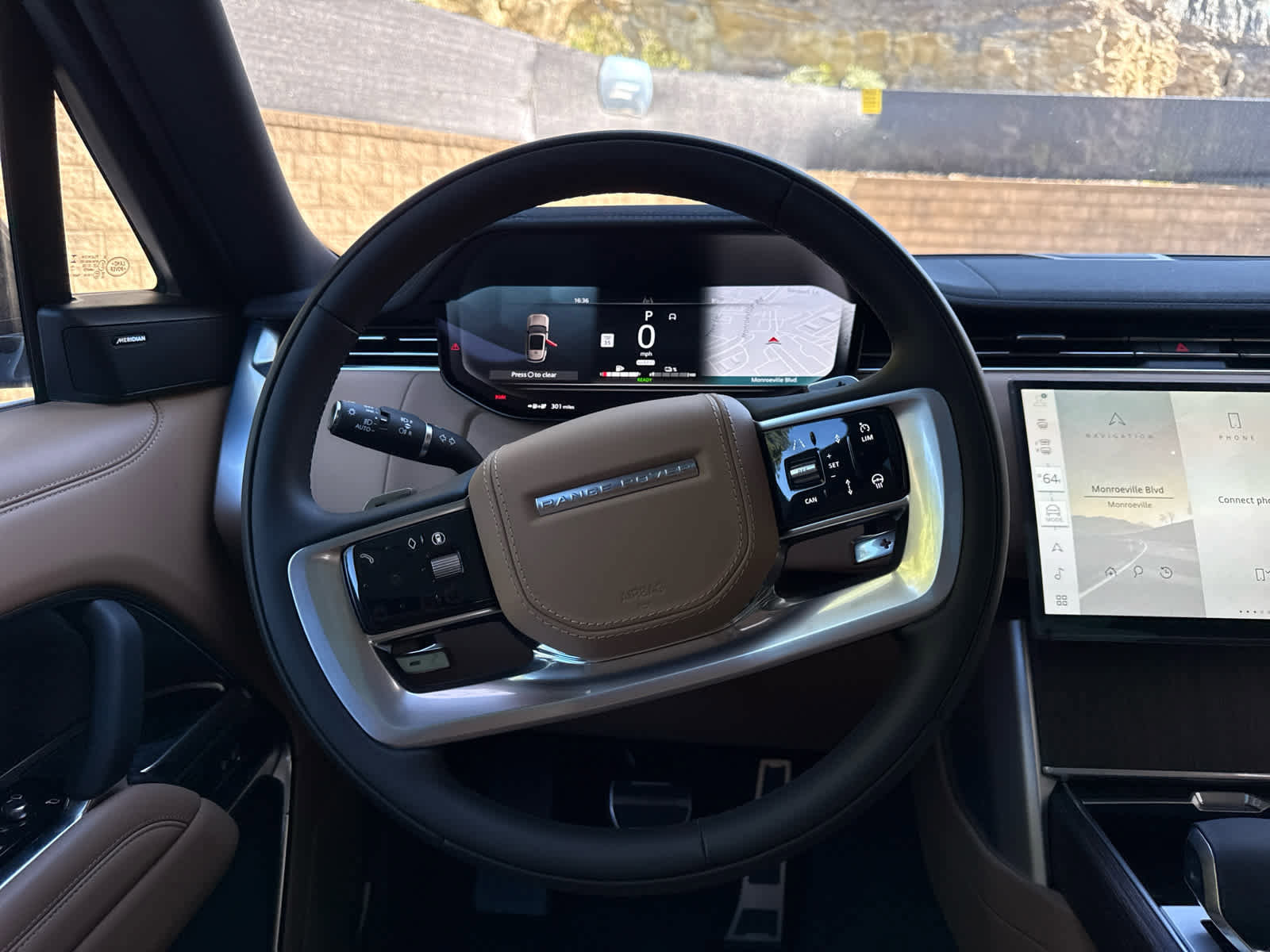New 2025 Land Rover Range Rover SE image 10