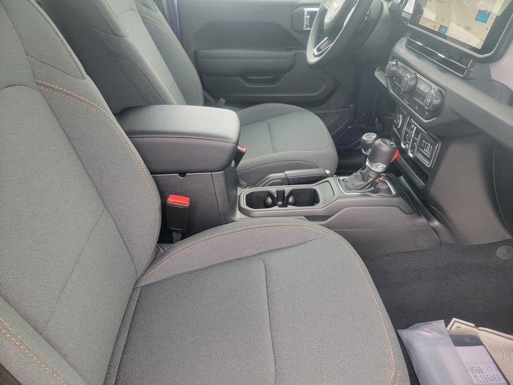 New 2026 Jeep Gladiator Sport AWD/4WD image 12