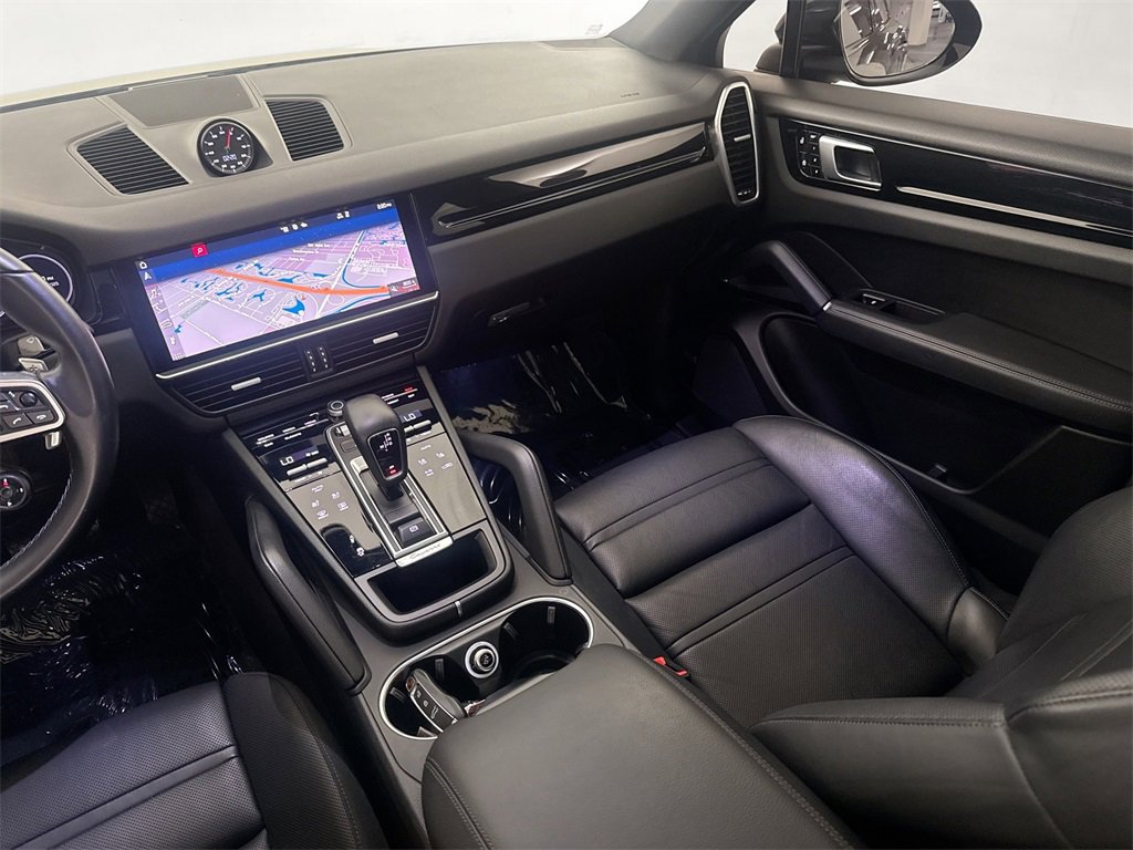 Used 2021 Porsche Cayenne Coupe image 22
