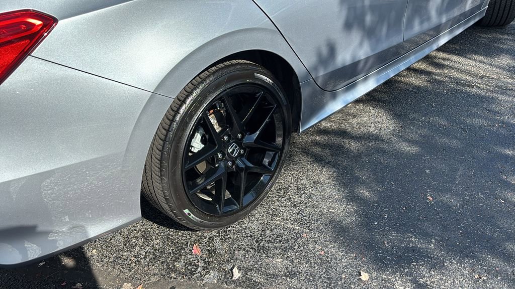 Used 2024 Honda Civic Sport image 8