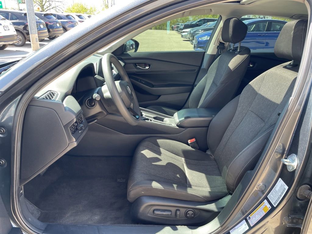 Used 2023 Honda Accord EX image 8