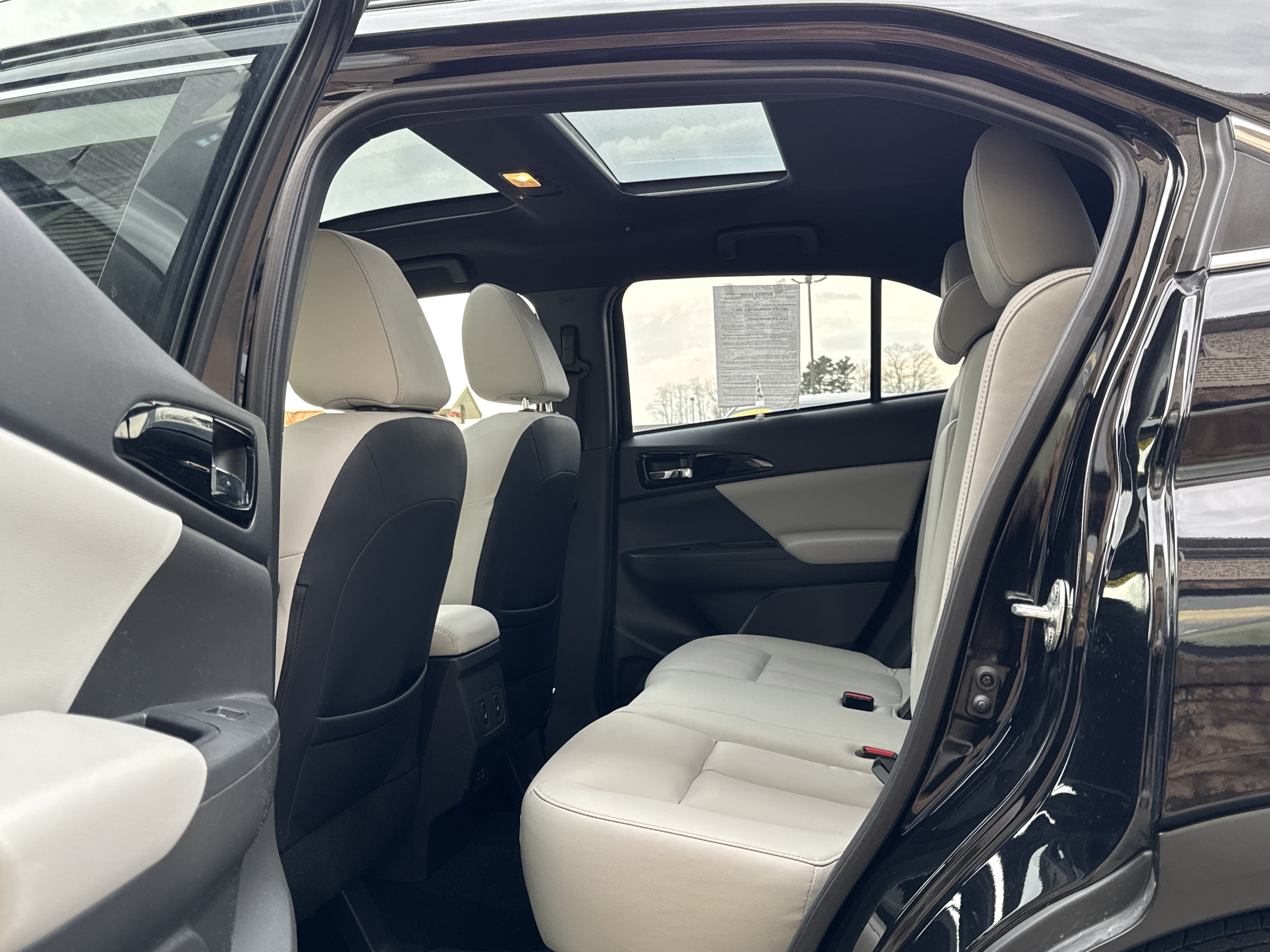 Used 2024 Mitsubishi Eclipse Cross SEL image 10