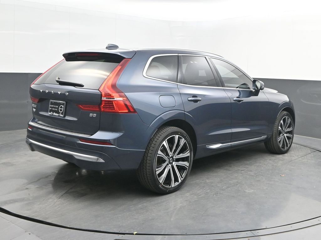 Certified 2023 Volvo XC60 B5 Ultimate w/ Protection Package Premier image 7