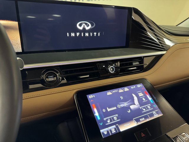 Used 2025 INFINITI QX80 Sensory image 15