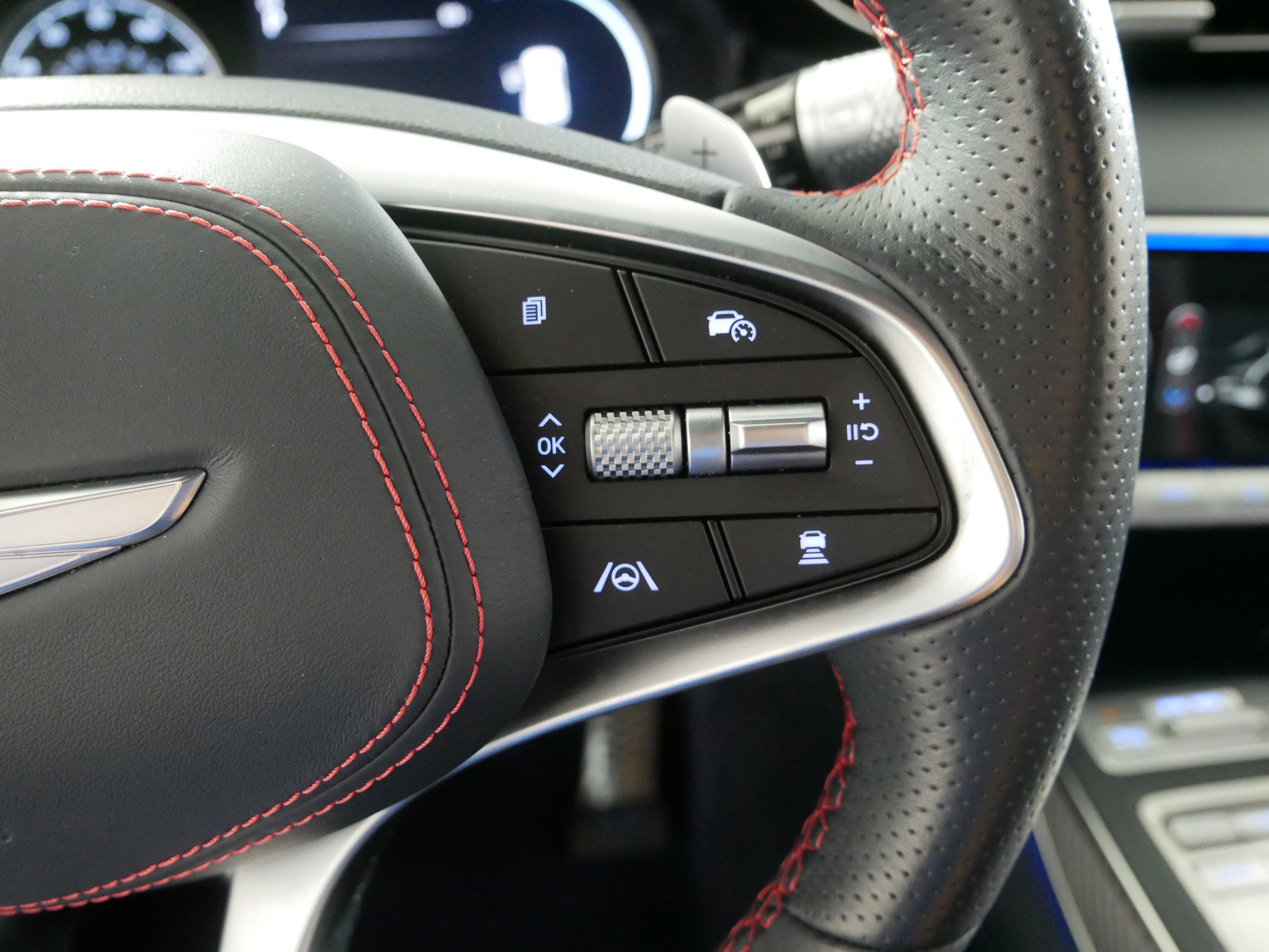 Used 2024 Genesis GV70 3.5T Sport image 28