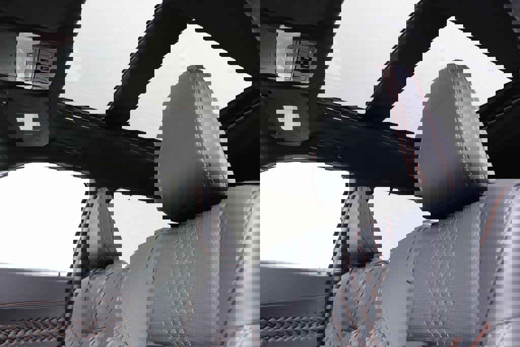 Used 2025 Mitsubishi Outlander SEL image 18