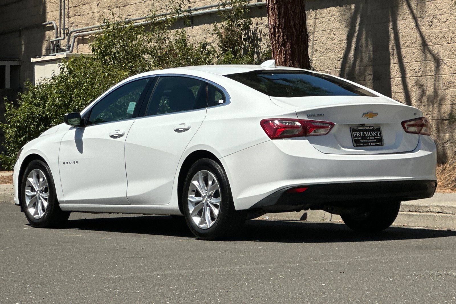 Used 2022 Chevrolet Malibu LT FWD image 5