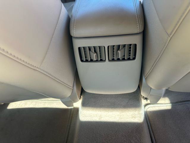 Used 2009 Buick Lucerne CXL FWD image 16