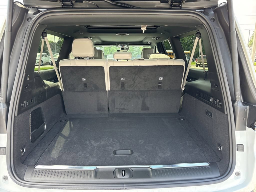 New 2026 Jeep Grand Wagoneer L Summit AWD/4WD image 11