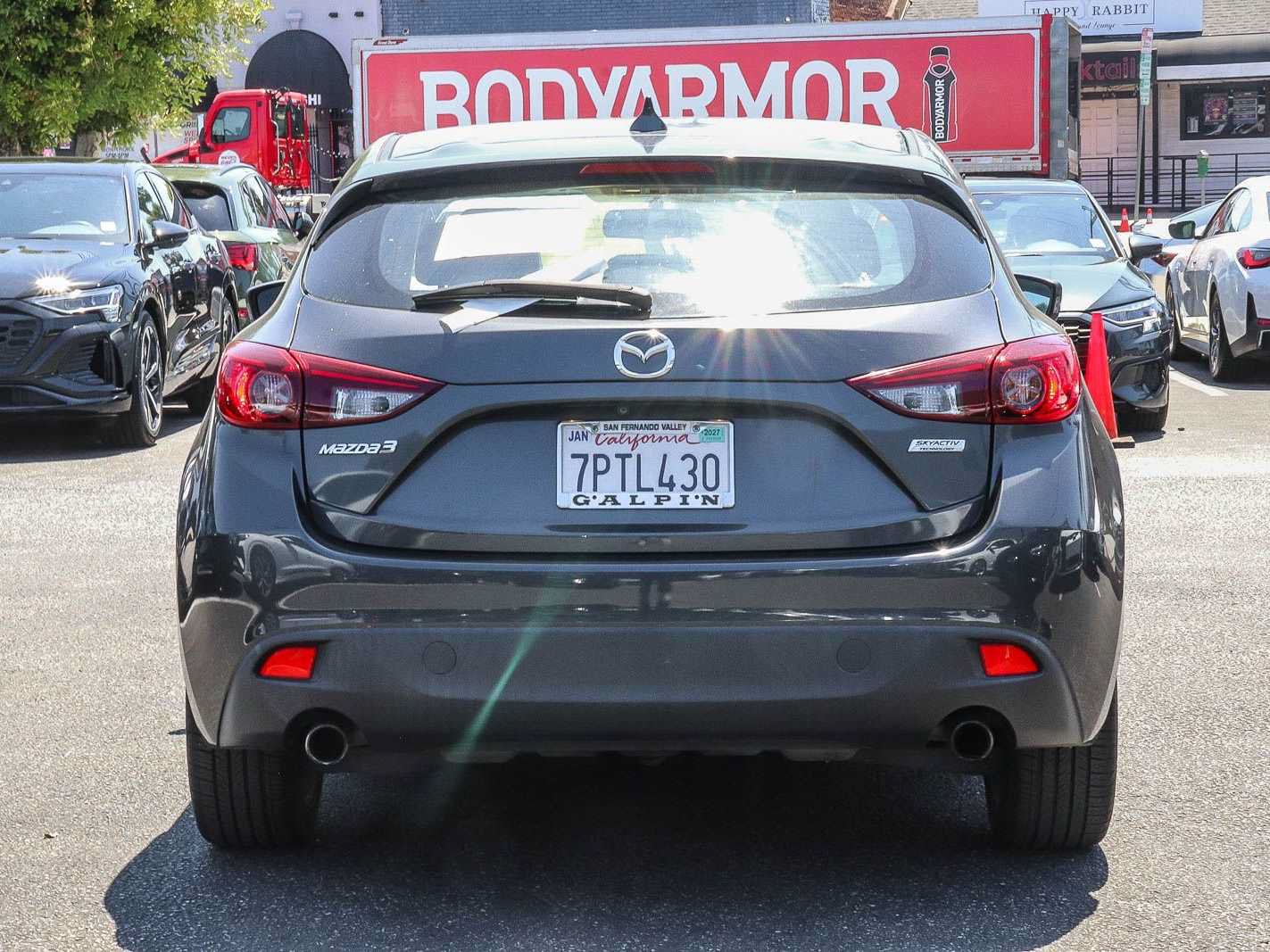 Used 2016 MAZDA MAZDA3 s Touring FWD image 3