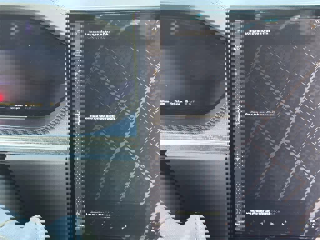 Used 2022 Tesla Model X Plaid image 18