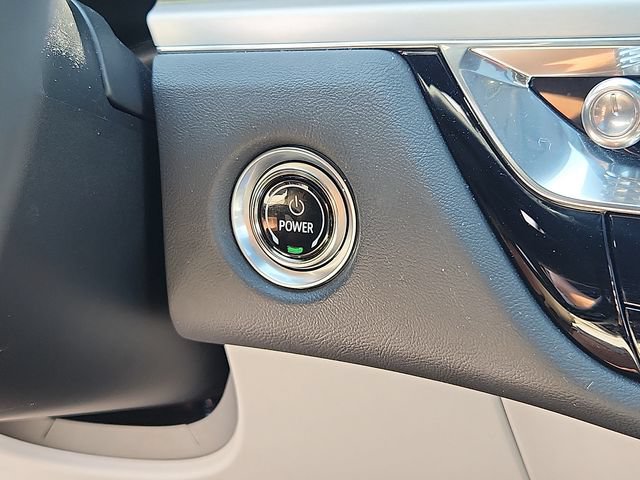 Certified 2024 Cadillac Lyriq Luxury AWD/4WD image 23