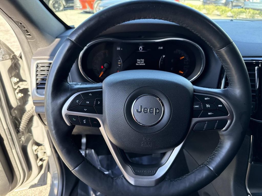 Used 2019 Jeep Grand Cherokee Altitude image 38