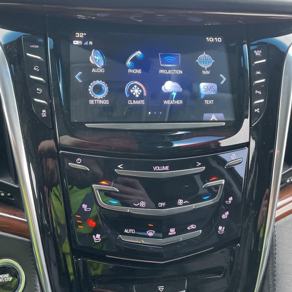 Used 2018 Cadillac Escalade Luxury w/ LPO, Radiant Package image 12