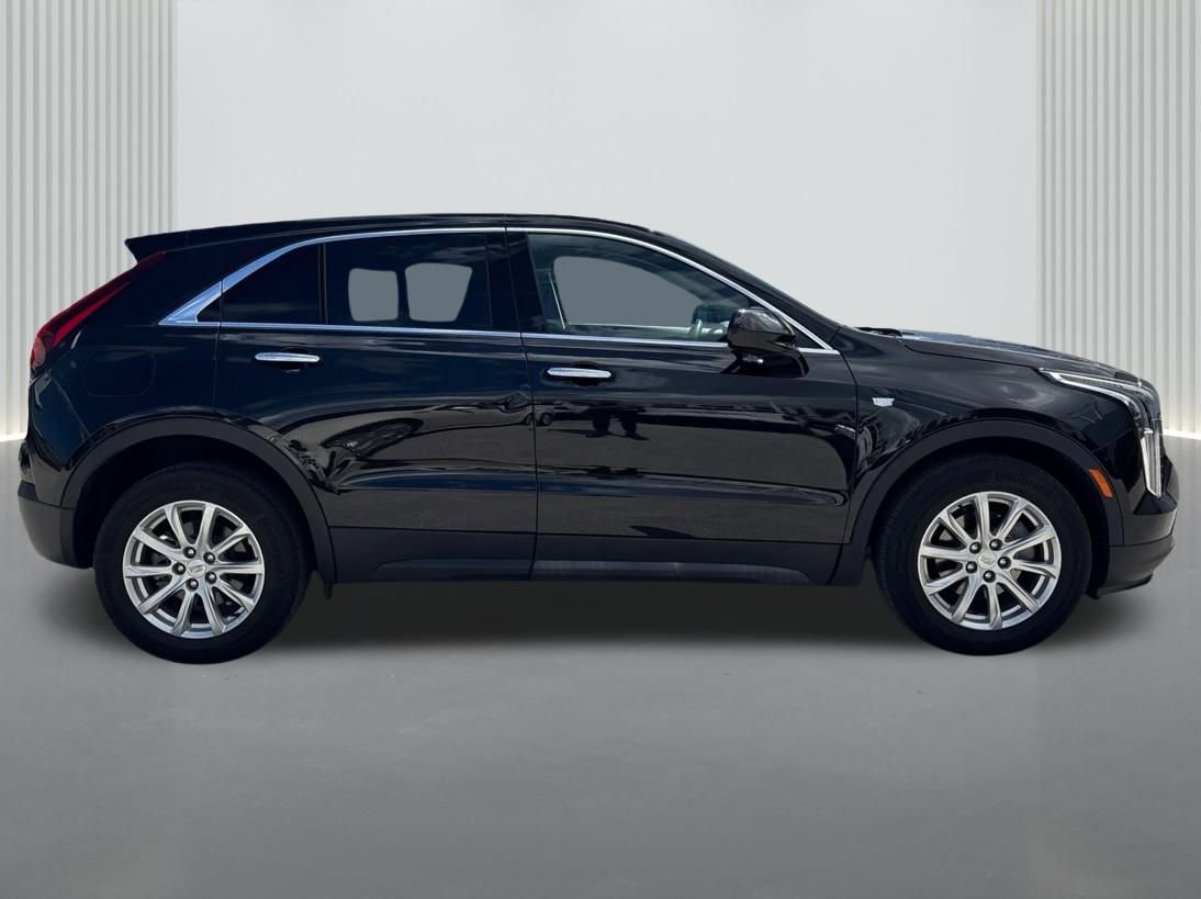 Certified 2023 Cadillac XT4 Luxury w/ Driver Awareness Package image 5