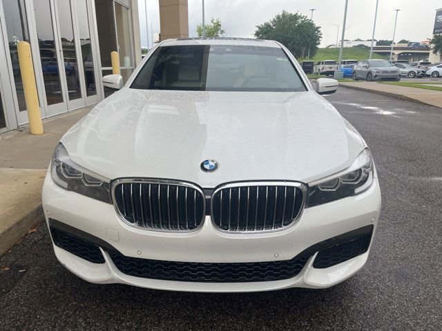 Used 2019 BMW 740i w/ Executive Package RWD image 2