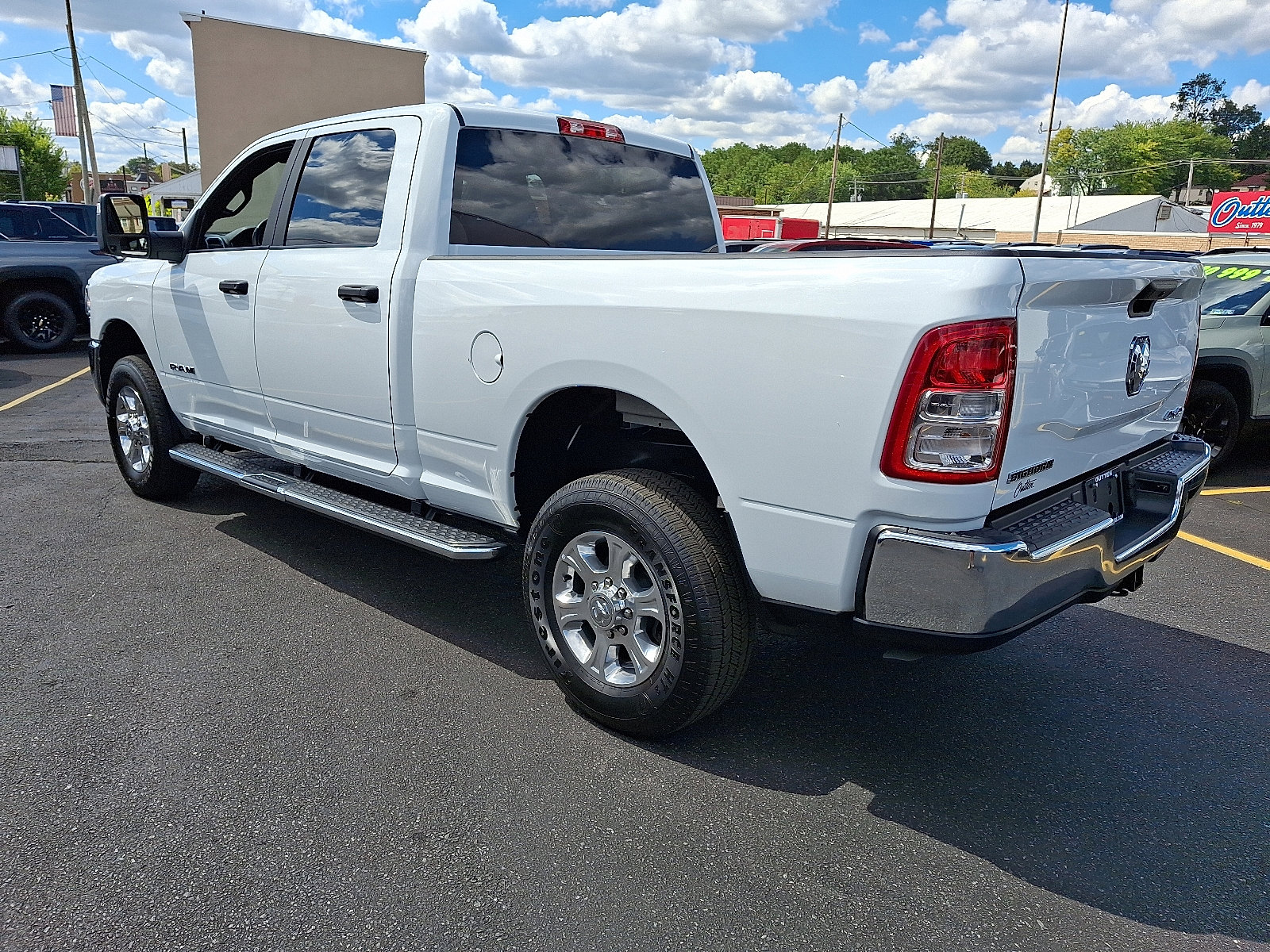 Used 2024 RAM 2500 Big Horn w/ Bed Utility Group image 3