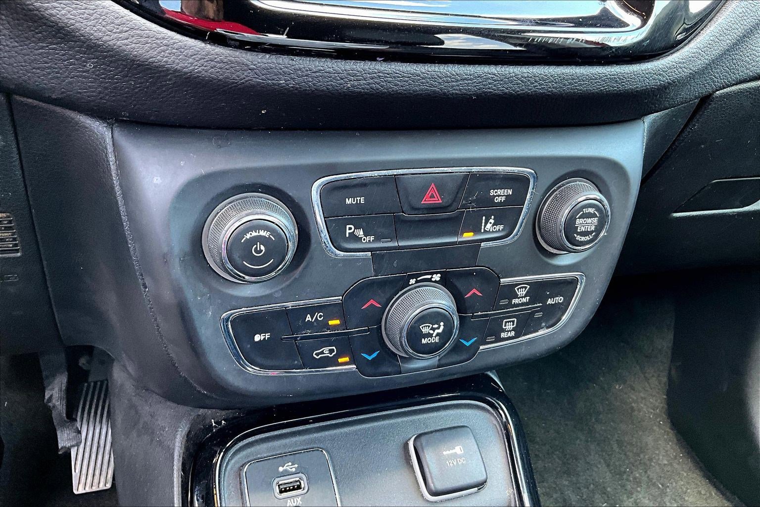 Used 2018 Jeep Compass Limited w/ Navigation Group FWD image 14