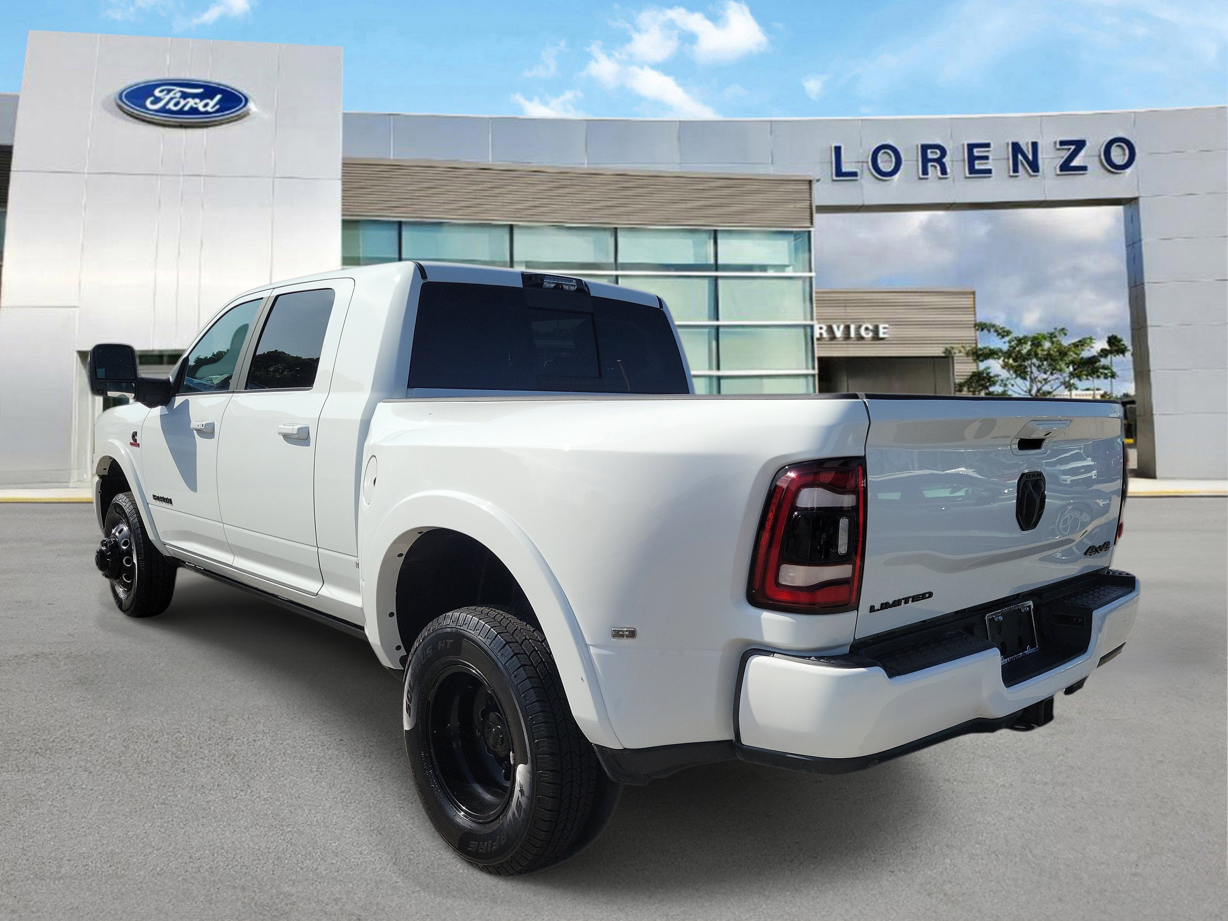 Used 2024 RAM 3500 Limited AWD/4WD image 6