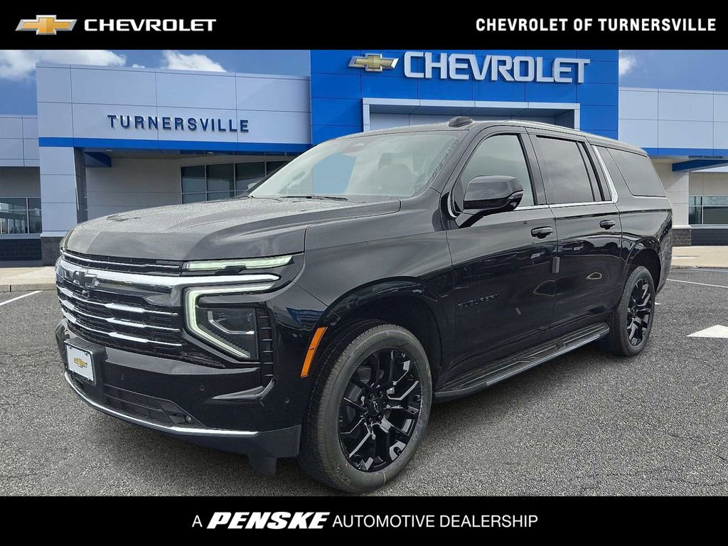 New 2026 Chevrolet Suburban LT w/ Comfort Package AWD/4WD image 1