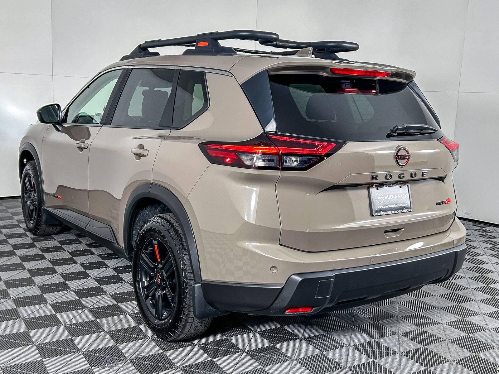 Certified 2025 Nissan Rogue SV image 6