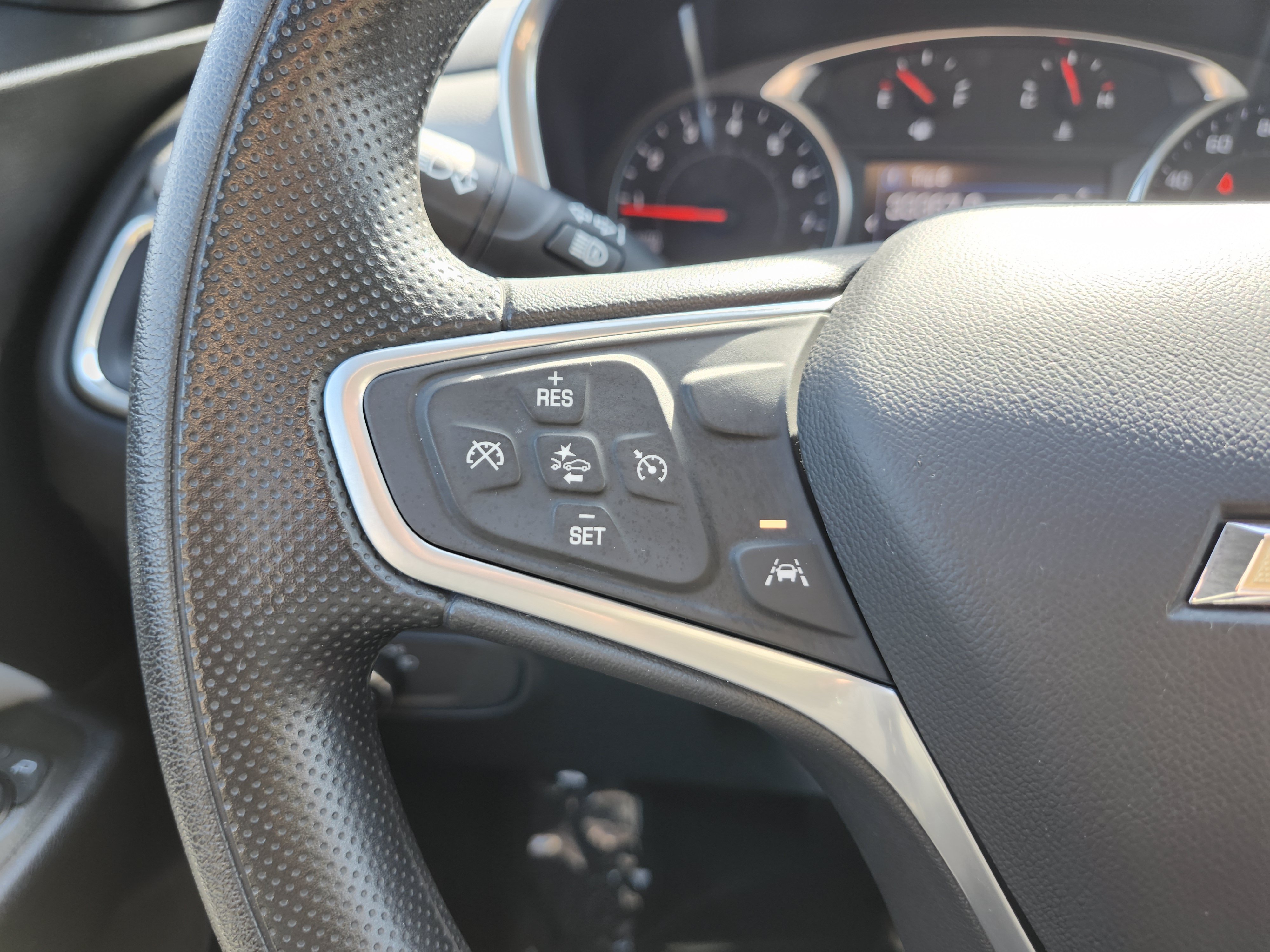 Used 2023 Chevrolet Equinox LT FWD image 31