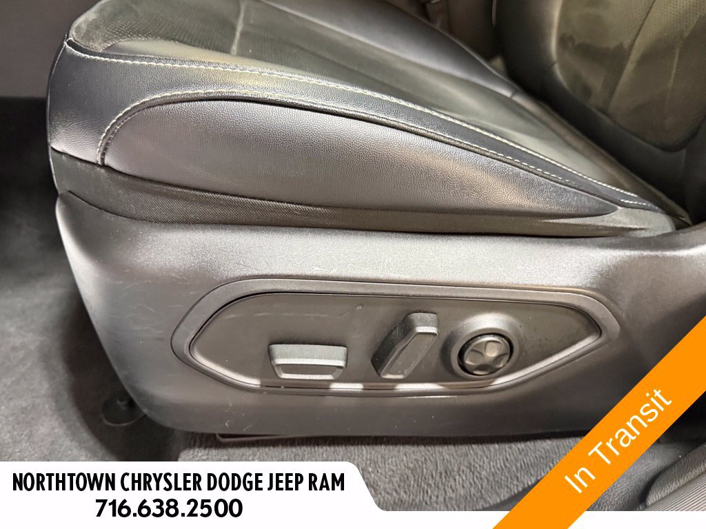 Used 2023 Jeep Grand Cherokee Altitude AWD/4WD image 22
