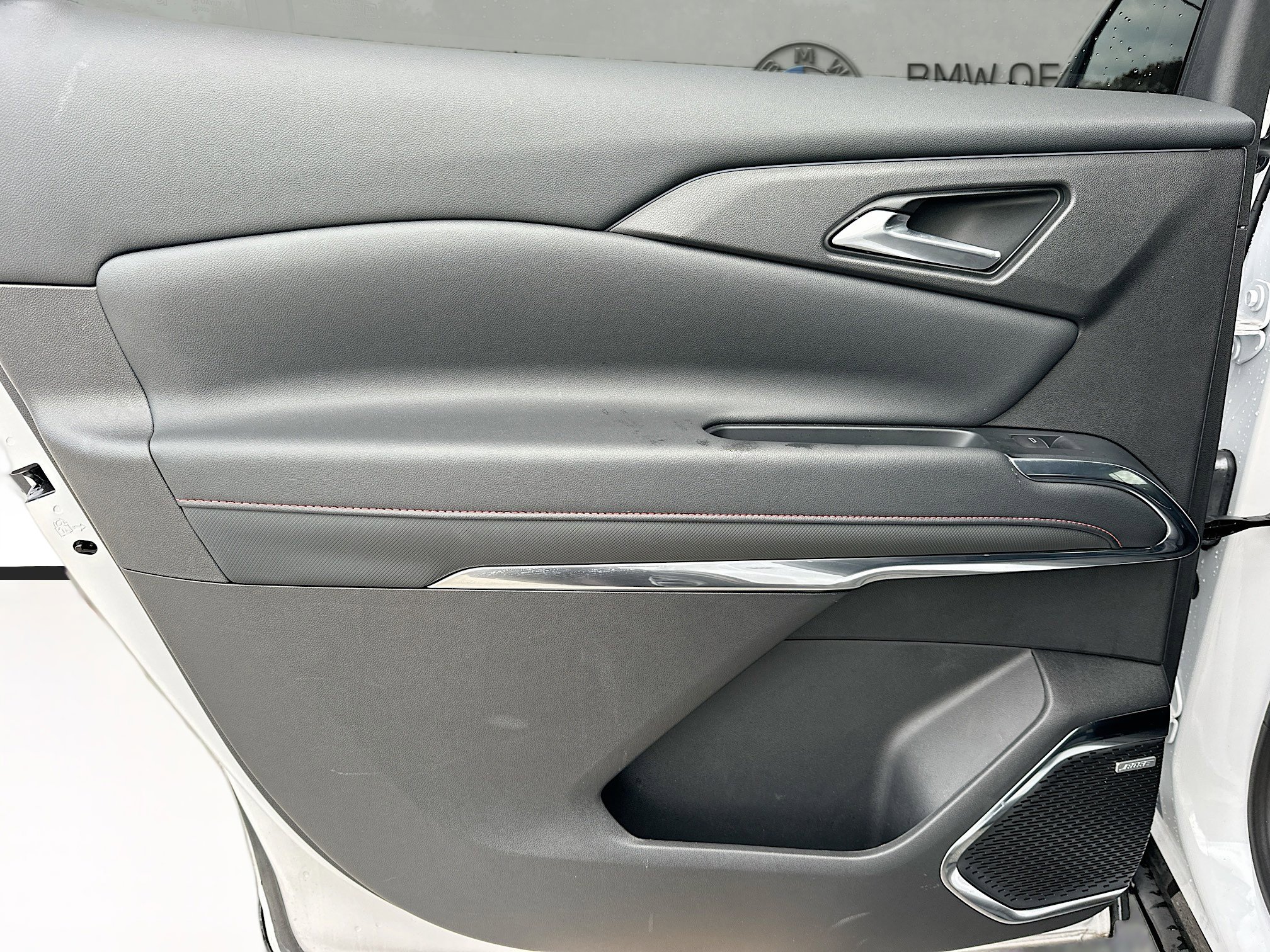 Used 2025 Chevrolet Traverse RS image 28