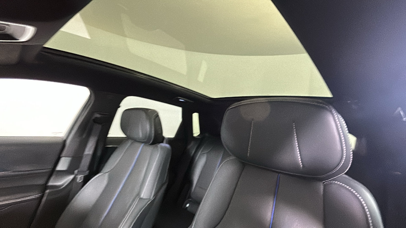 Used 2024 Cadillac Lyriq Sport w/ LPO, Floor Liner Package AWD/4WD image 15