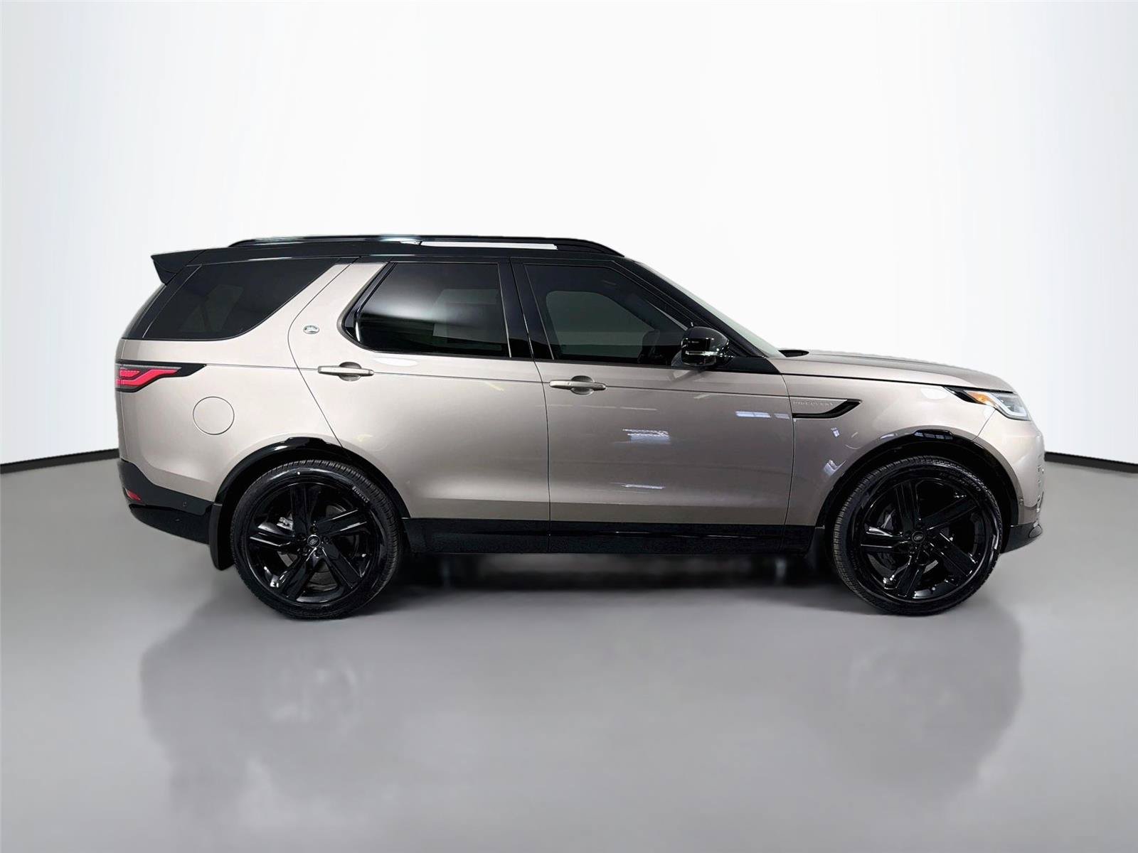 New 2026 Land Rover Discovery Dynamic SE AWD/4WD image 4
