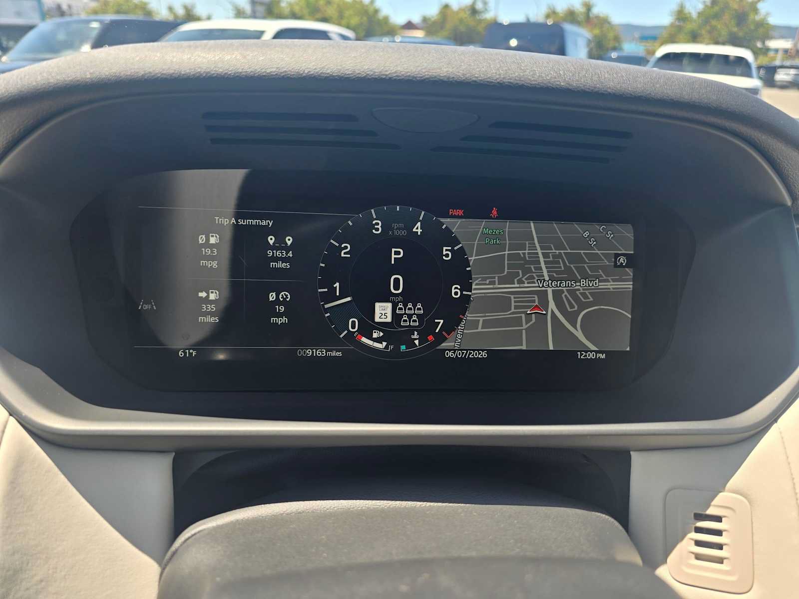 Used 2025 Land Rover Discovery S AWD/4WD image 26