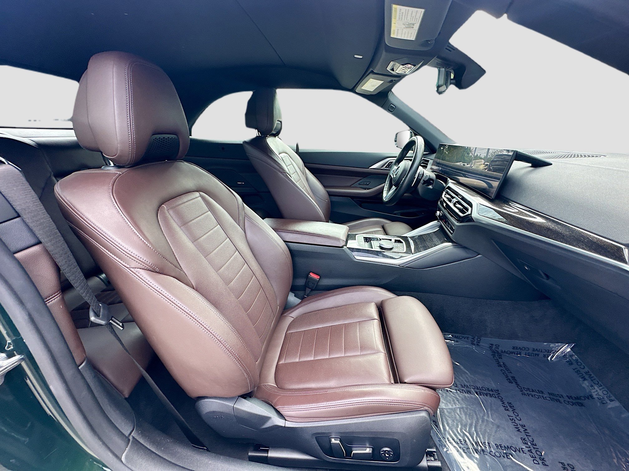 Used 2024 BMW M440i Convertible w/ Premium Package image 25