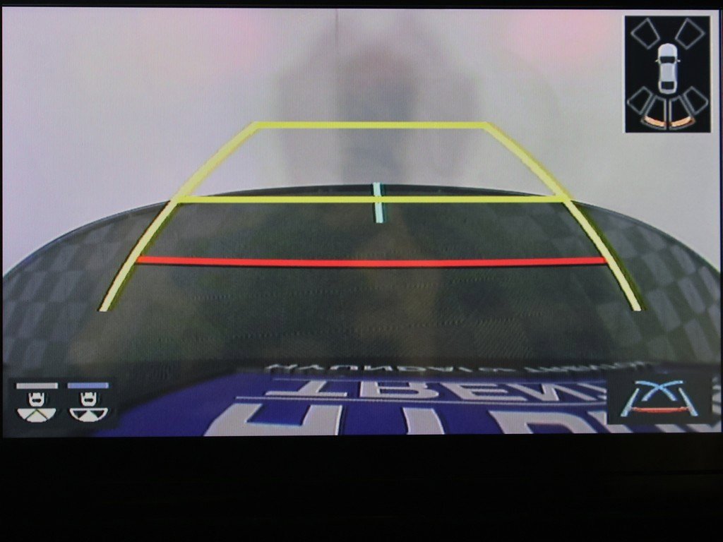 Used 2022 Toyota Sienna Limited image 45