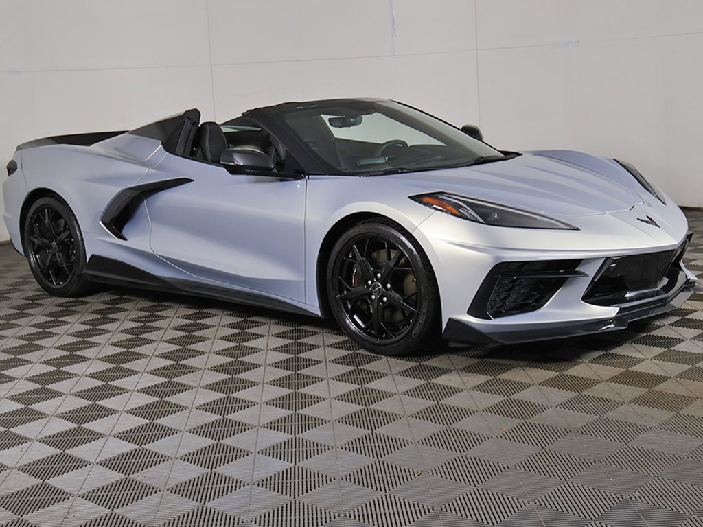 Used 2021 Chevrolet Corvette Stingray Premium Conv w/ Z51 Performance Package RWD image 3