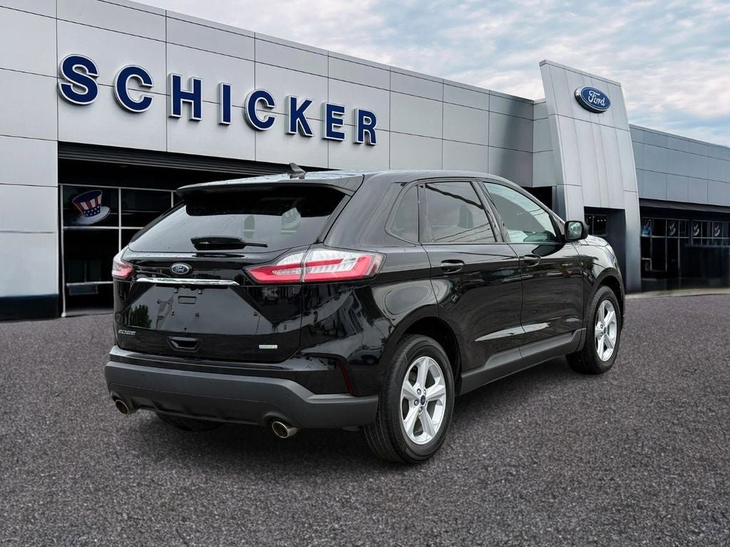 Used 2020 Ford Edge SE w/ Cargo Accessory Package FWD image 2