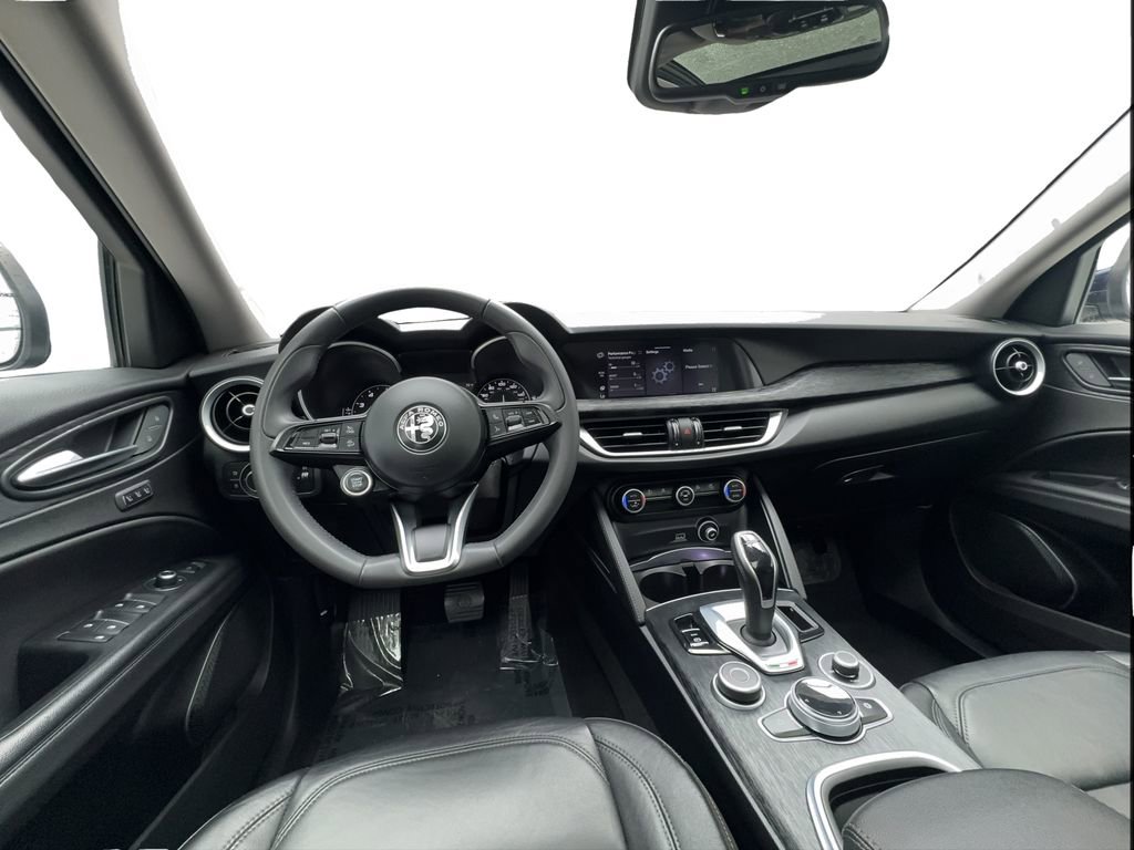 Used 2021 Alfa Romeo Stelvio Sprint w/ Sun & Sound Package image 33