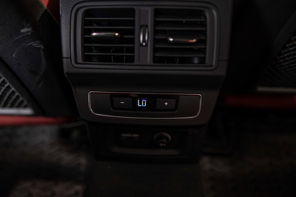 Used 2023 Audi SQ5 Premium Plus w/ Premium Plus Package image 37