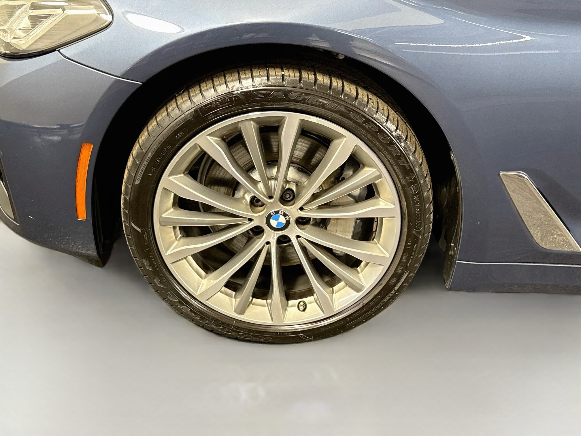 Used 2023 BMW 530i w/ Premium Package RWD image 38