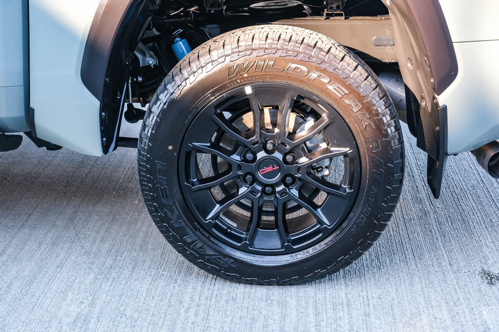 Certified 2025 Toyota Tundra Limited w/ TRD Off-Road Package AWD/4WD image 9
