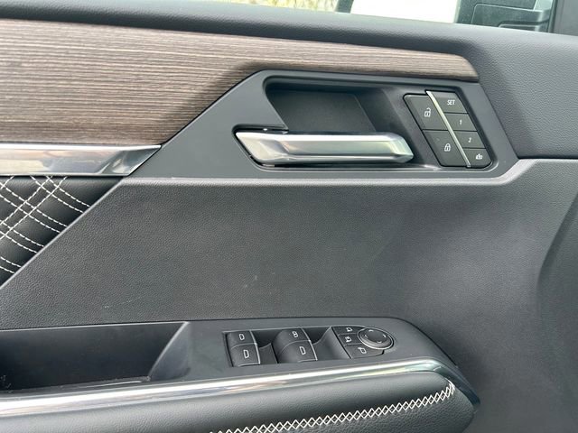 Used 2025 GMC Acadia Denali w/ LPO, Floor Liner Package AWD/4WD image 21