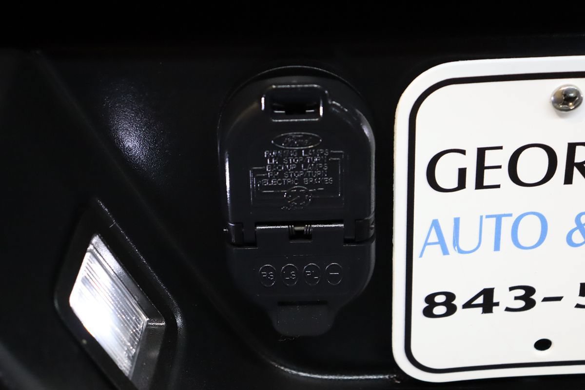 Used 2019 Ford F150 XLT w/ Equipment Group 302A Luxury AWD/4WD image 26