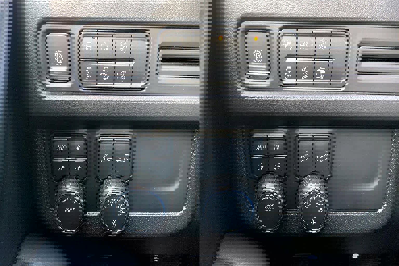 Certified 2024 Chevrolet Tahoe Z71 w/ Luxury Package image 34