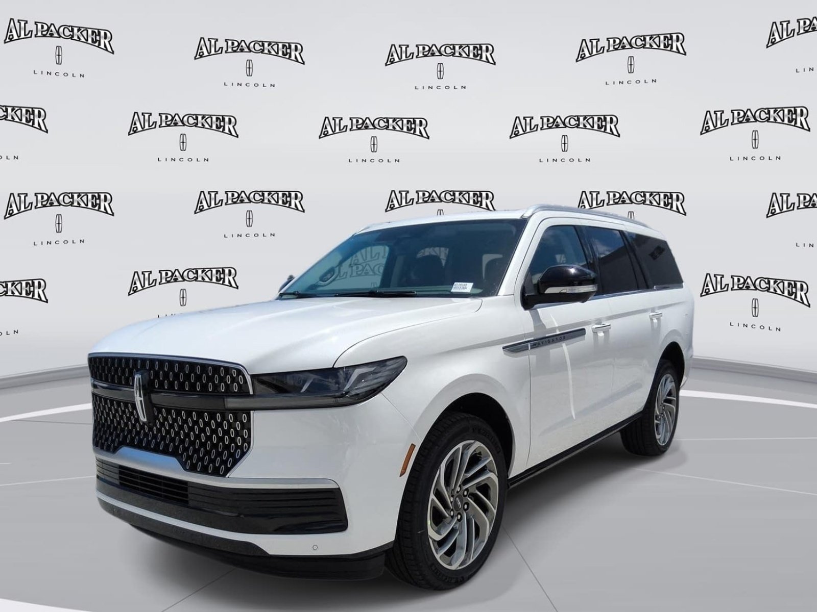 New 2027 Lincoln Navigator Reserve AWD/4WD image 1